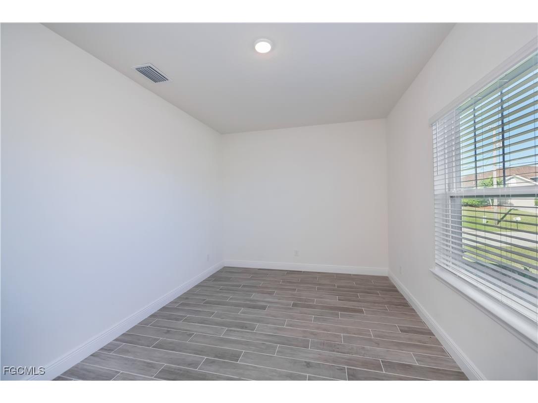 2244 NW 4th Terrace Cape Coral FL 33993 2025015961 image6