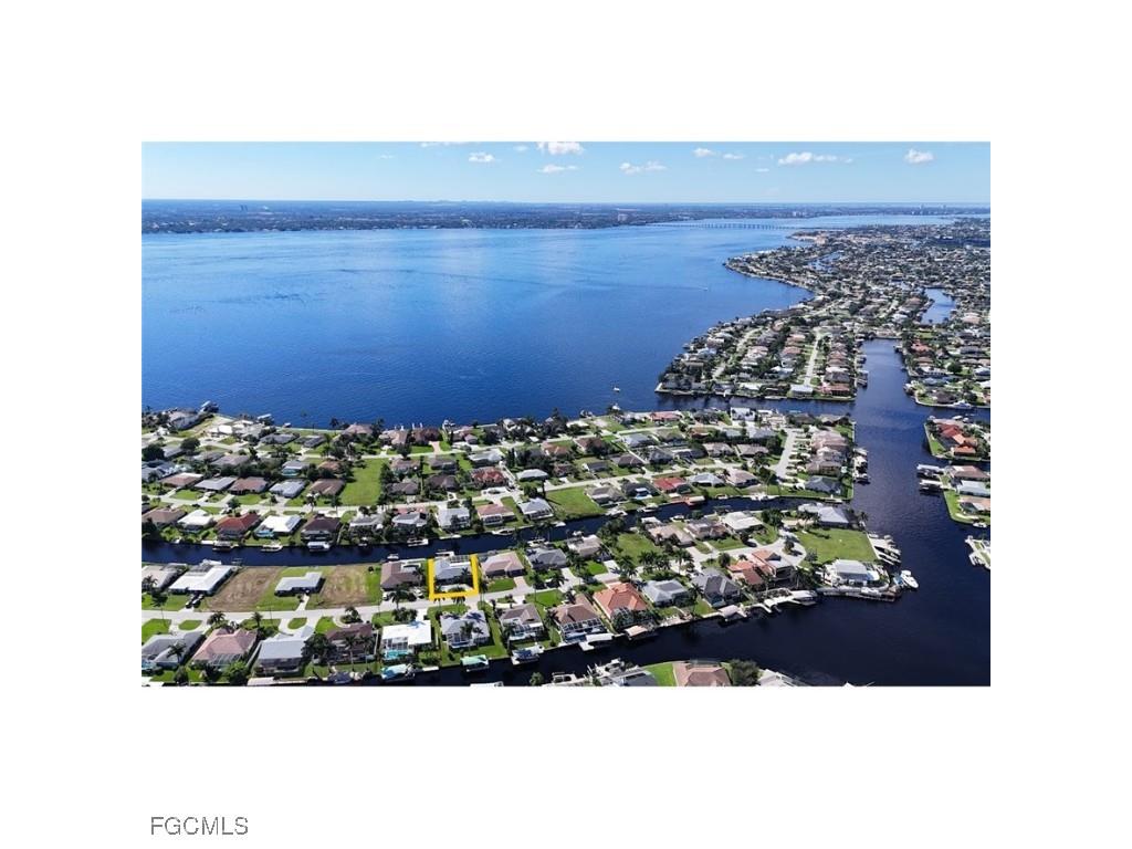 2244 SE 27th Street Cape Coral FL 33904 2025012313 image1