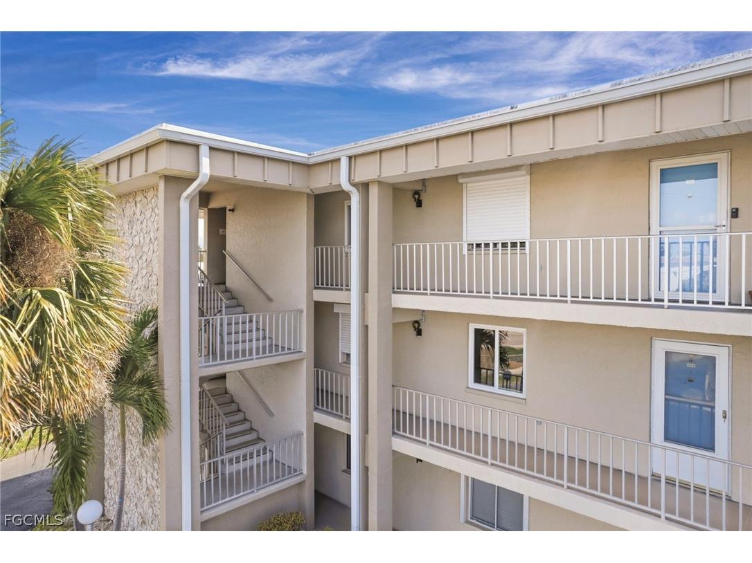 2244 Winkler Avenue #301 Fort Myers FL 33901 2026008996 image25