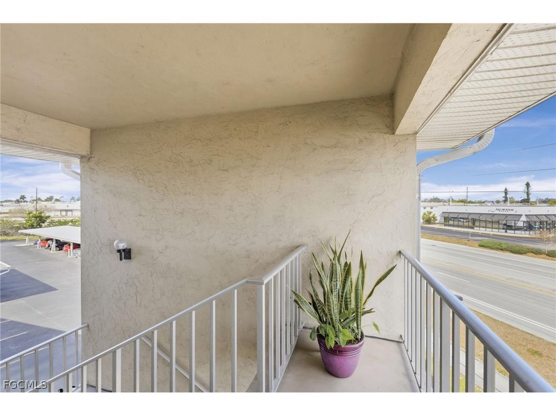 2244 Winkler Avenue #301 Fort Myers FL 33901 2026008996 image3