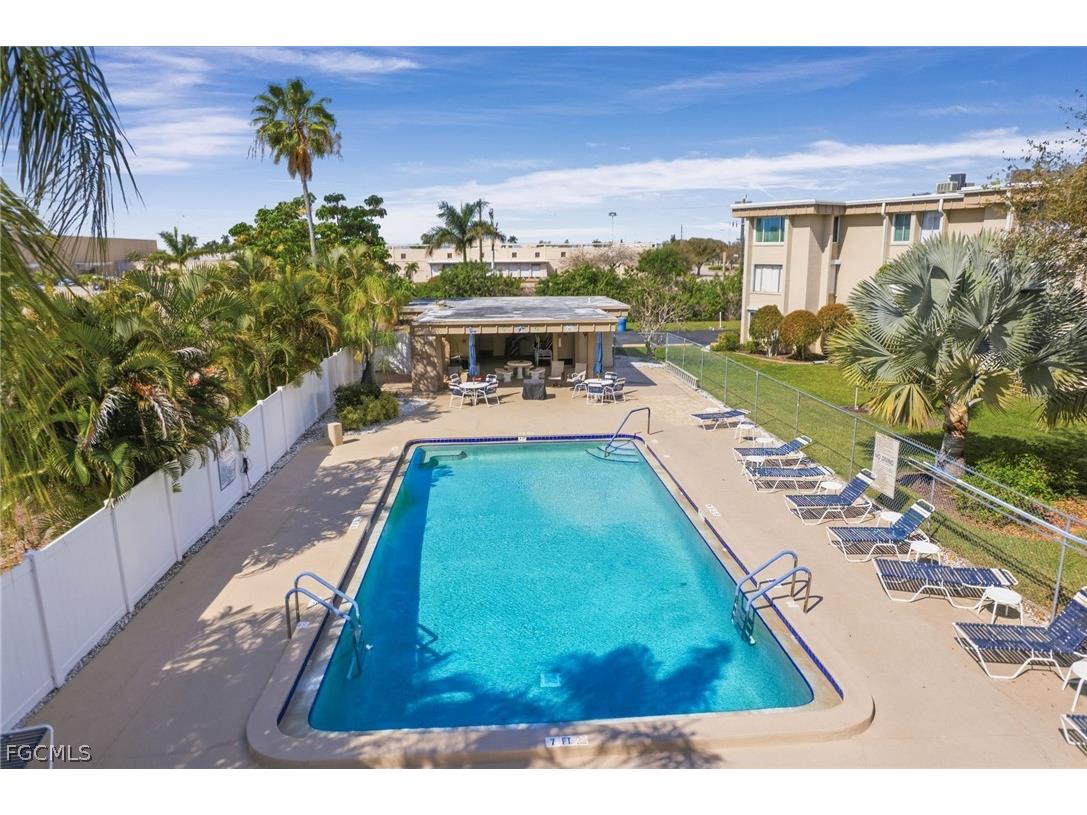 2244 Winkler Avenue #301 Fort Myers FL 33901 2026008996 image33
