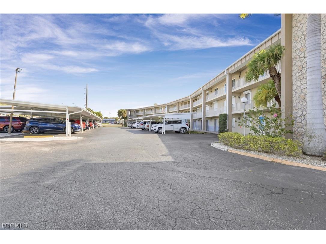 2244 Winkler Avenue #301 Fort Myers FL 33901 2026008996 image34