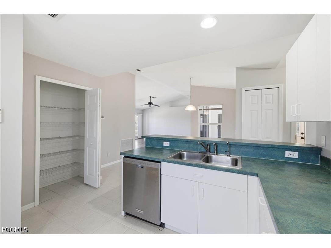 2245 SW 1st Terrace Cape Coral FL 33991 2026022280 image12