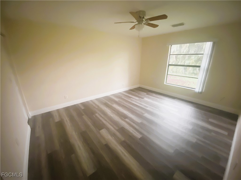 2247-2249 Violet Drive #2247 Fort Myers FL 33905 2025007421 image9