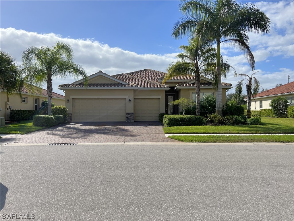 2247 Vermont Lane Naples FL 34120 223079739 image1