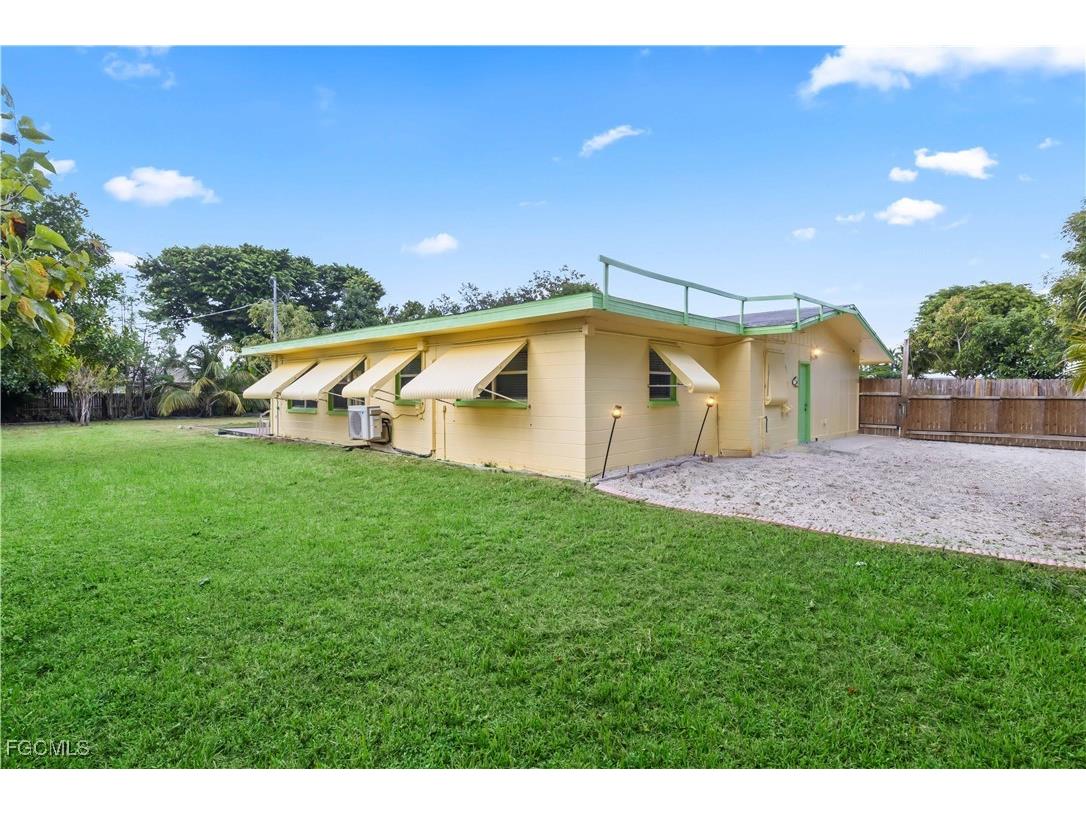 2248 Ephraim Avenue Fort Myers FL 33907 2025016434 image18