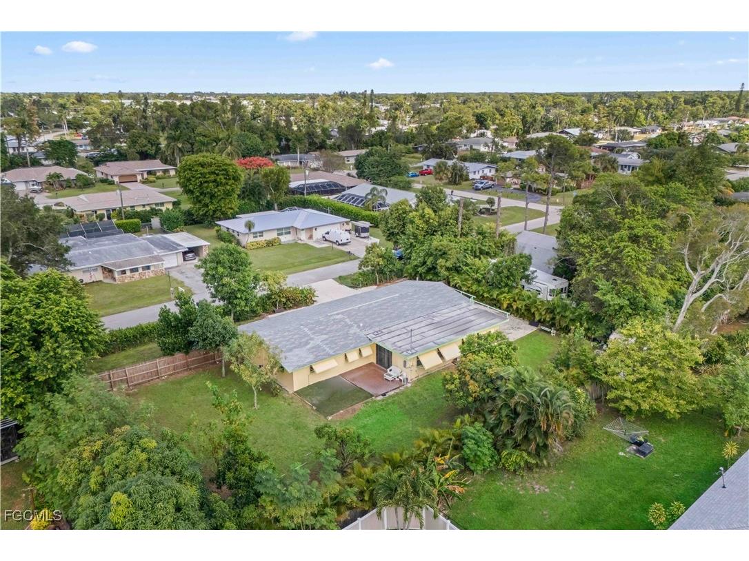 2248 Ephraim Avenue Fort Myers FL 33907 2025016434 image35