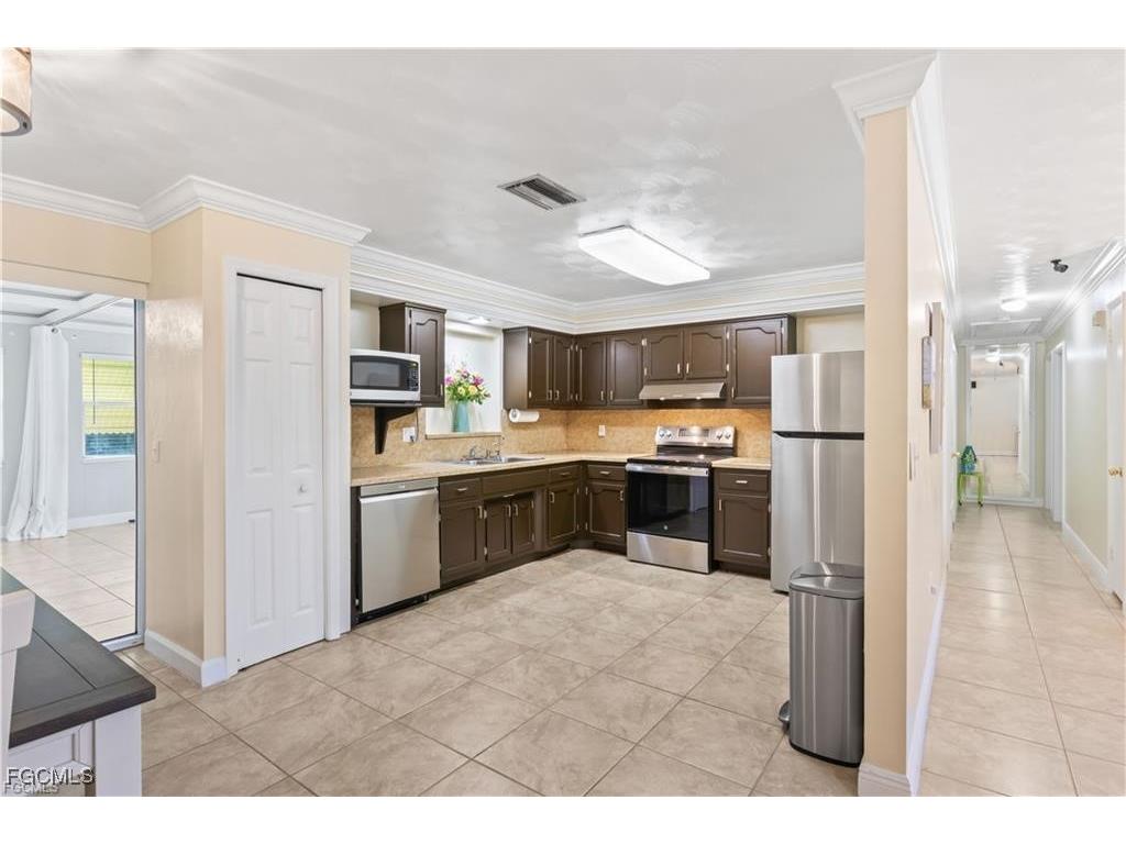 2248 Ephraim Avenue Fort Myers FL 33907 2026006224 image11