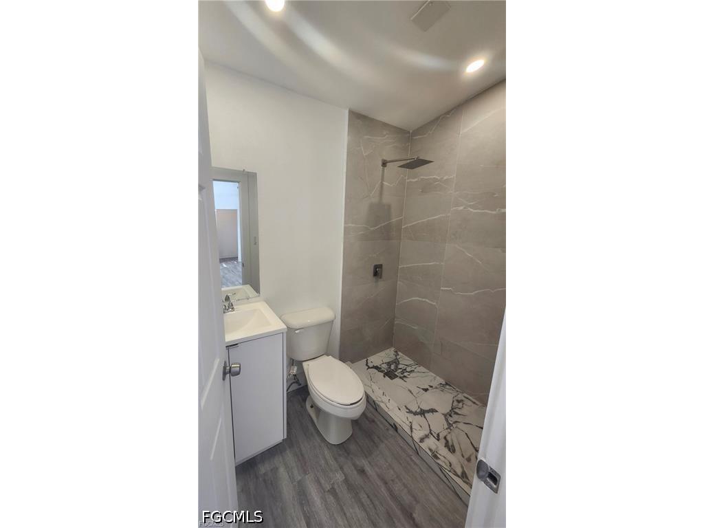 2248 Marina Park Drive Fort Myers FL 33905 2026021767 image7