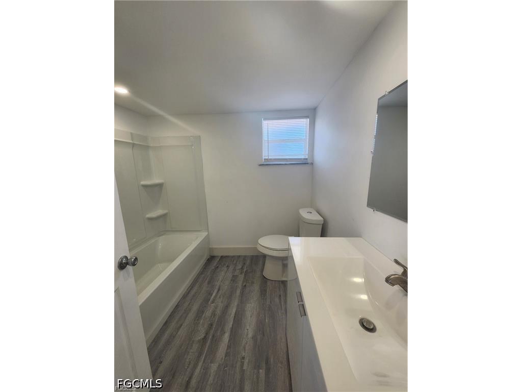 2248 Marina Park Drive Fort Myers FL 33905 2026021767 image9