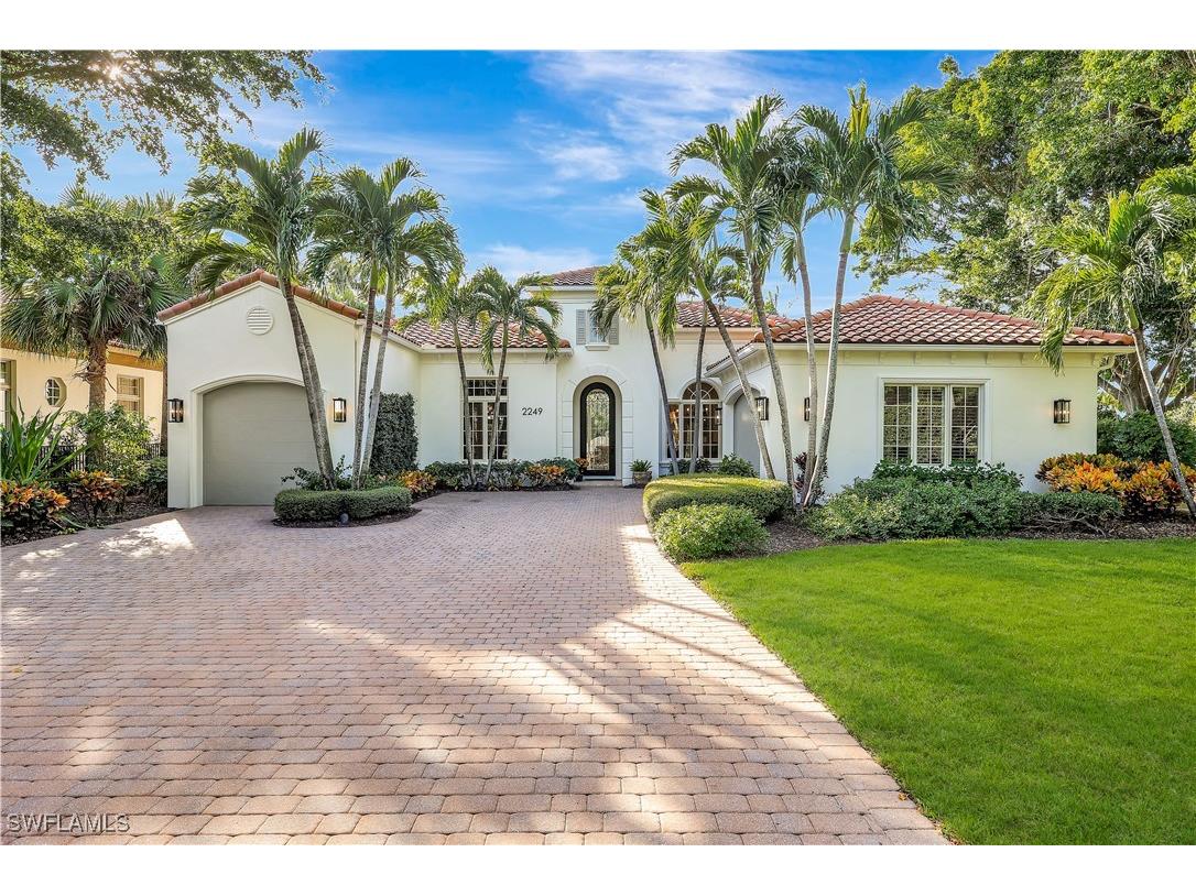 2249 Miramonte Court Naples FL 34105 225079132 image3