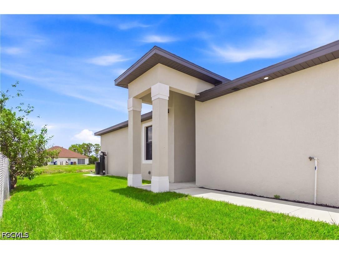 225/227 Hightower Avenue S Lehigh Acres FL 33973 2026023589 image7
