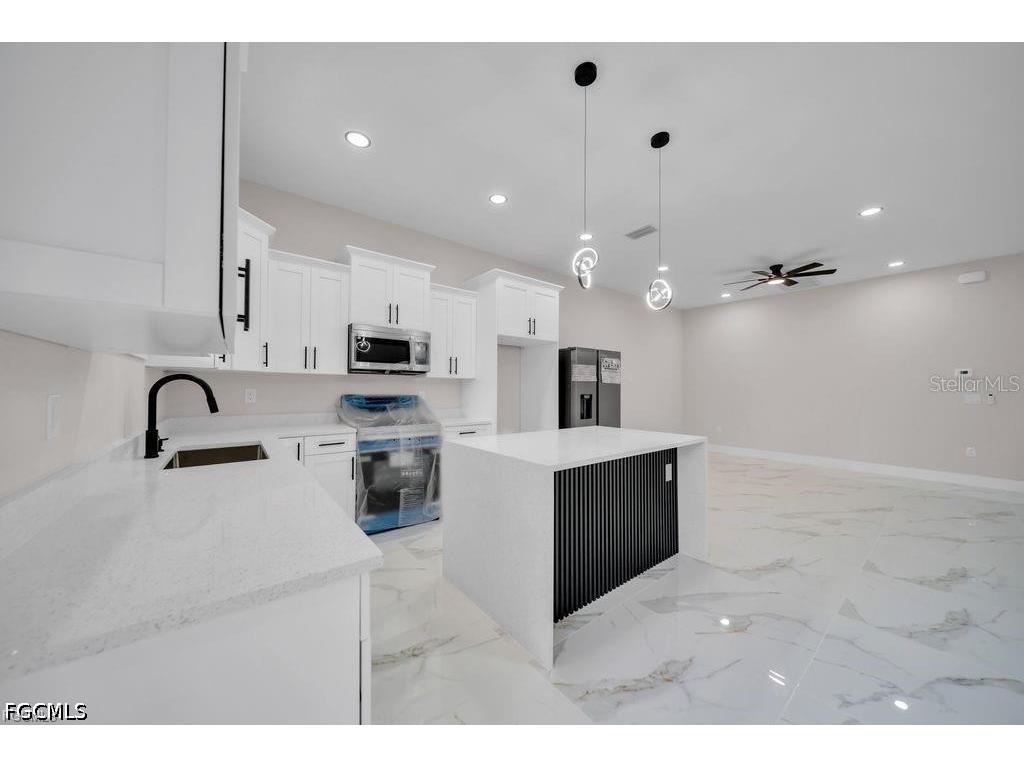 225/227 Homer Avenue S Lehigh Acres FL 33973 2026021382 image5