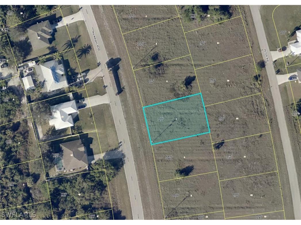 225-227 Milwaukee Boulevard Lehigh Acres FL 33974 224027314 image1