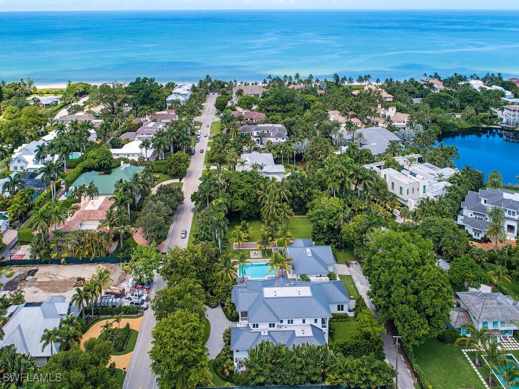 225 4th Avenue N Naples FL 34102 226000030 image4