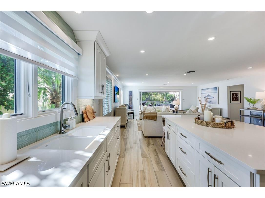 225 5th Avenue S #104 Naples FL 34102 226019862 image10