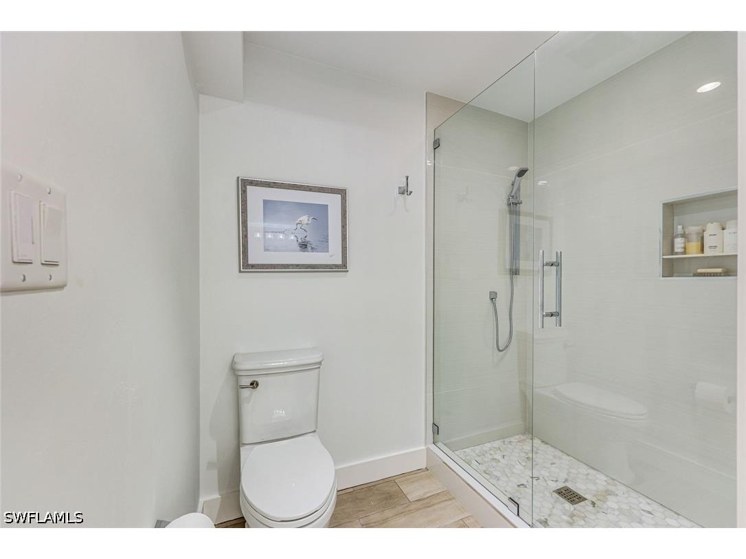 225 5th Avenue S #104 Naples FL 34102 226019862 image15