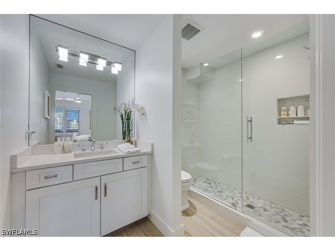 225 5th Avenue S #104 Naples FL 34102 226019862 image19