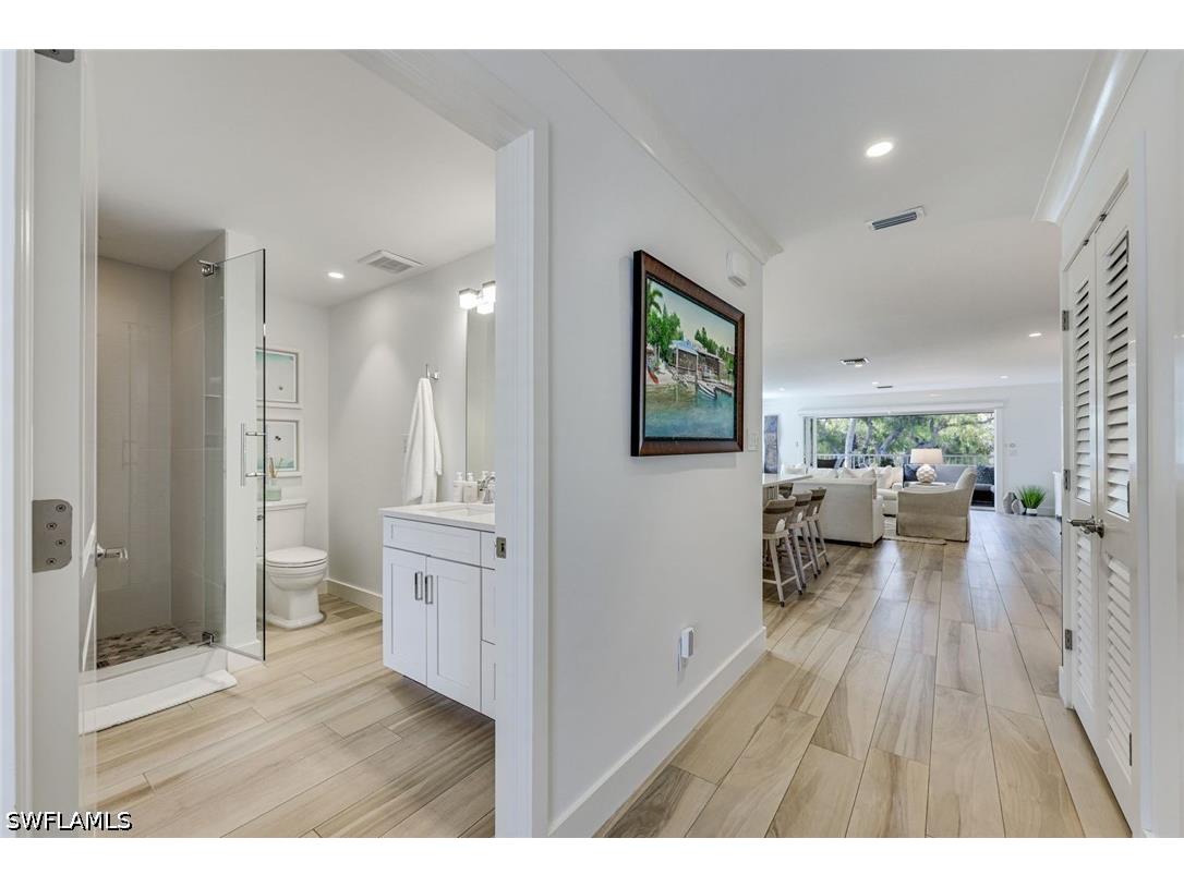 225 5th Avenue S #104 Naples FL 34102 226019862 image22