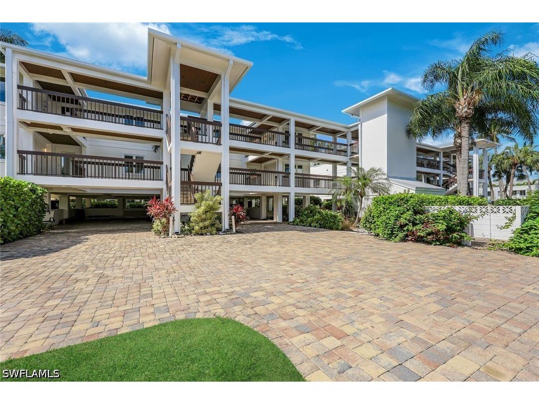 225 5th Avenue S #104 Naples FL 34102 226019862 image23