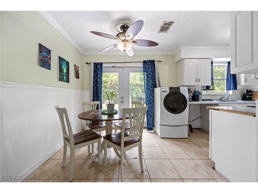 225 Avacado Court Fort Myers FL 33905 2025012890 image10