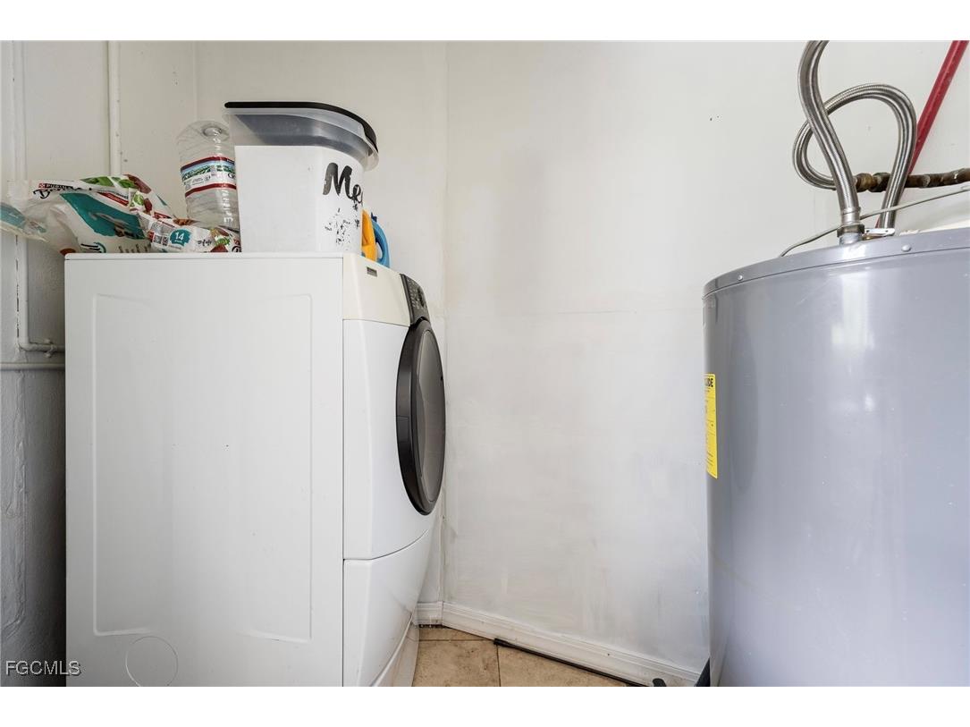 225 Avacado Court Fort Myers FL 33905 2025012890 image18