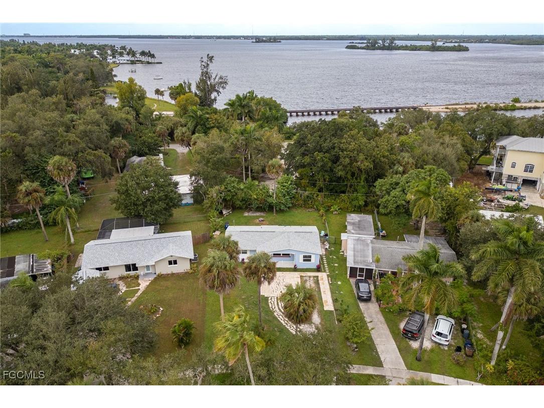 225 Avacado Court Fort Myers FL 33905 2025012890 image26