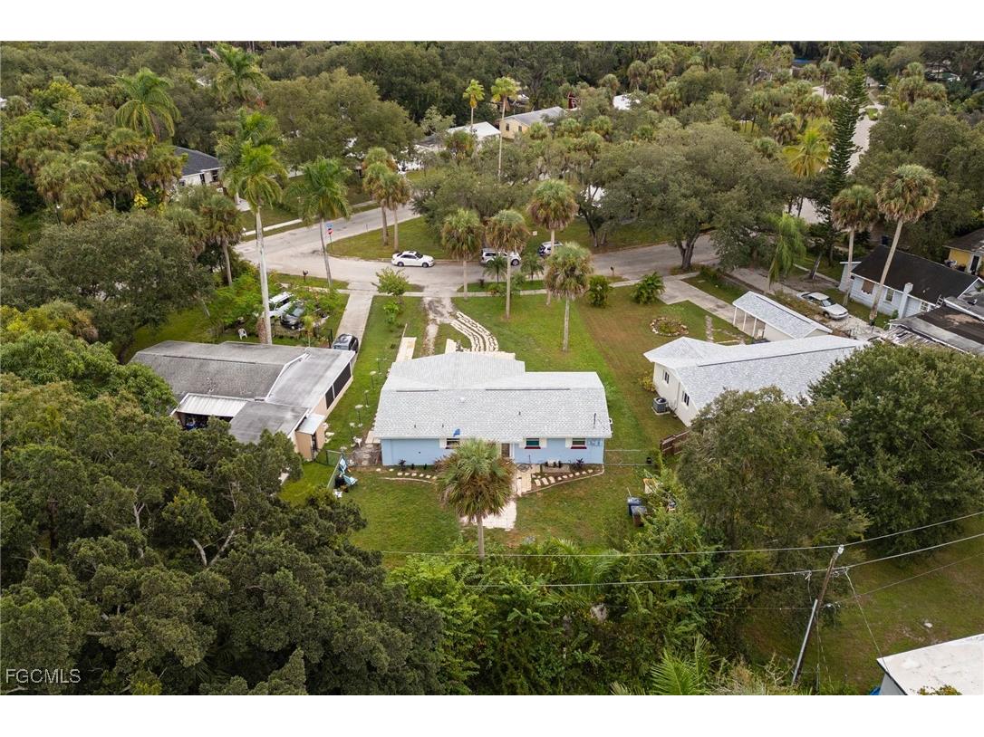 225 Avacado Court Fort Myers FL 33905 2025012890 image33