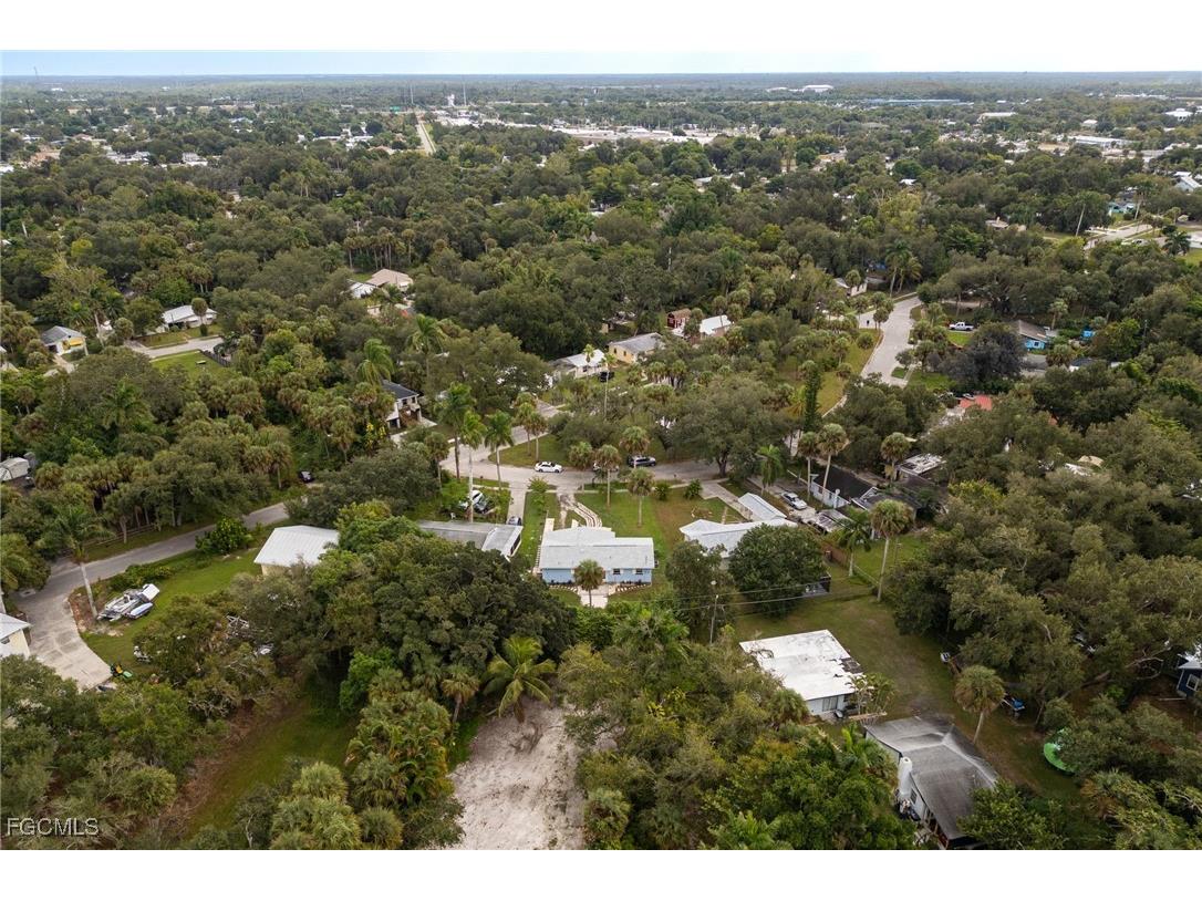 225 Avacado Court Fort Myers FL 33905 2025012890 image35