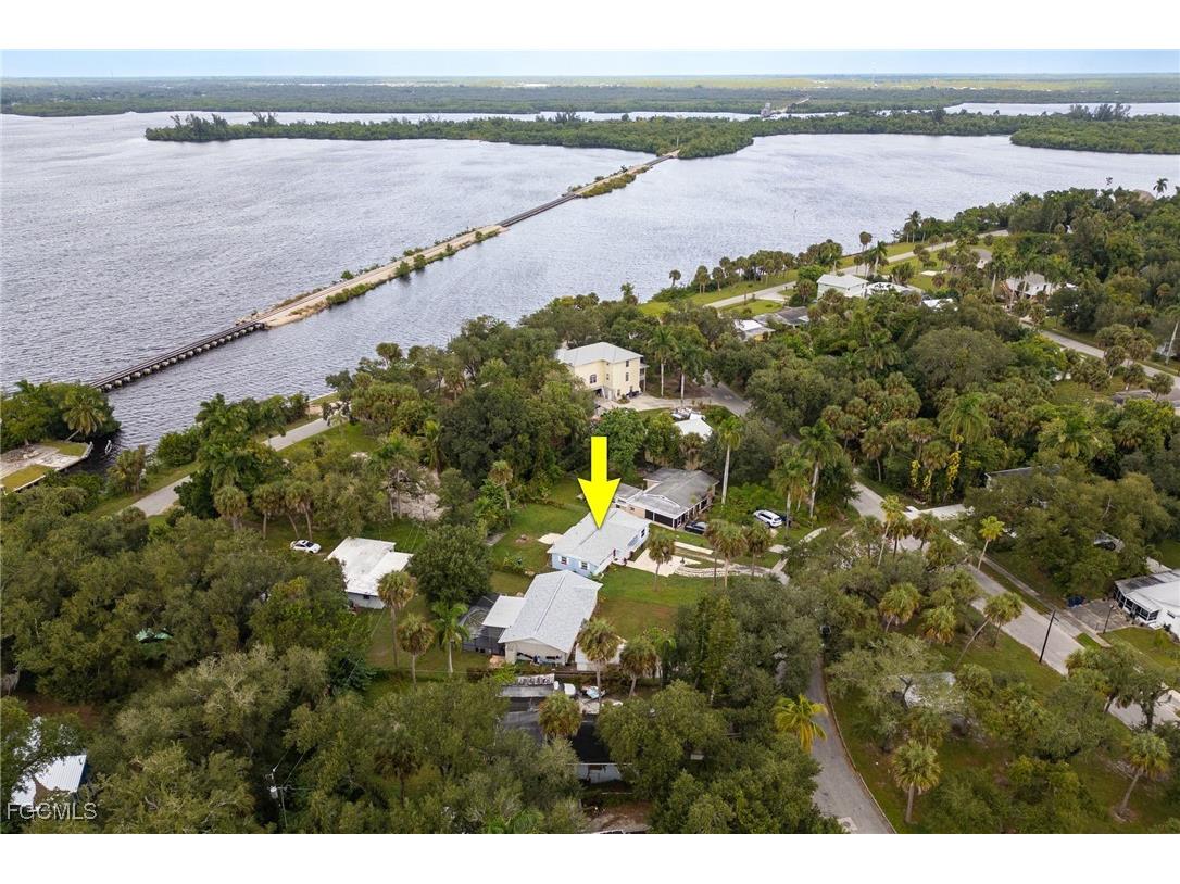 225 Avacado Court Fort Myers FL 33905 2025012890 image36