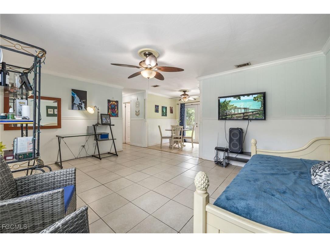 225 Avacado Court Fort Myers FL 33905 2025012890 image8