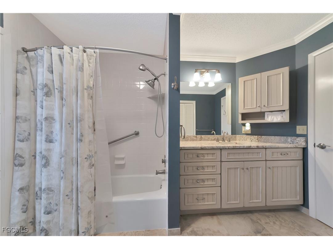 225 Brighton Court Englewood FL 34223 2025011542 image10