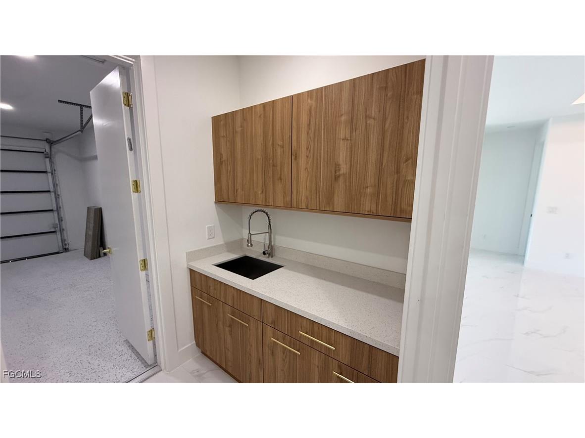 225 Chiquita Boulevard N Cape Coral FL 33993 2025016369 image22