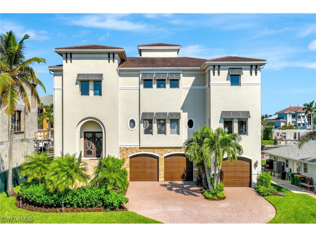 225 Conners Avenue Naples FL 34108 223081748 image1