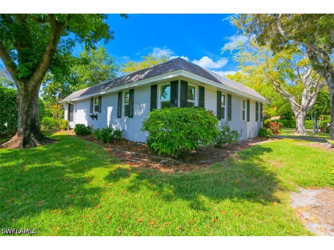 225 Georgetown Boulevard Naples FL 34112 226019826 image2
