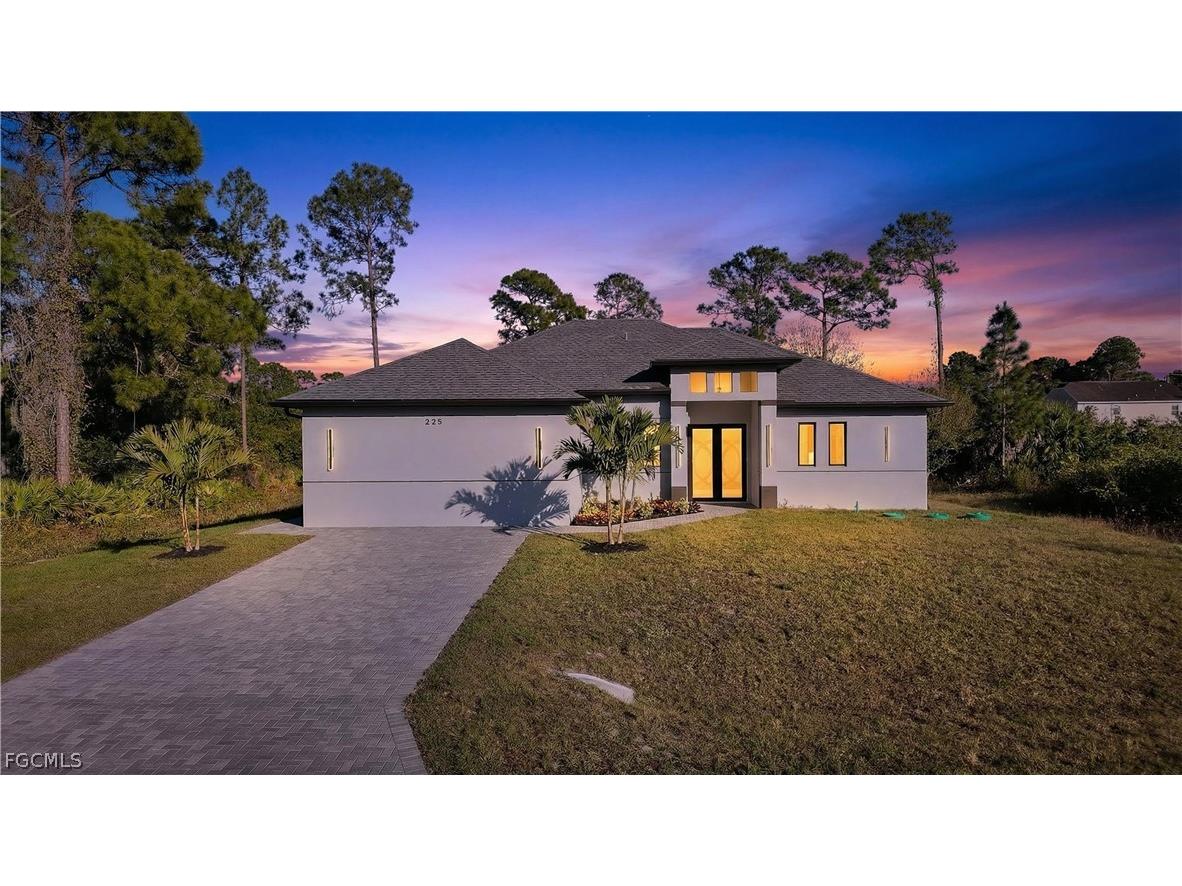 225 Lomax Avenue S Lehigh Acres FL 33974 2026001140 image2