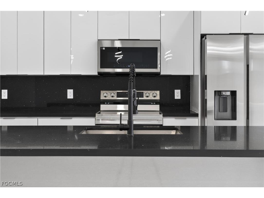 225 Lomax Avenue S Lehigh Acres FL 33974 2026001140 image7