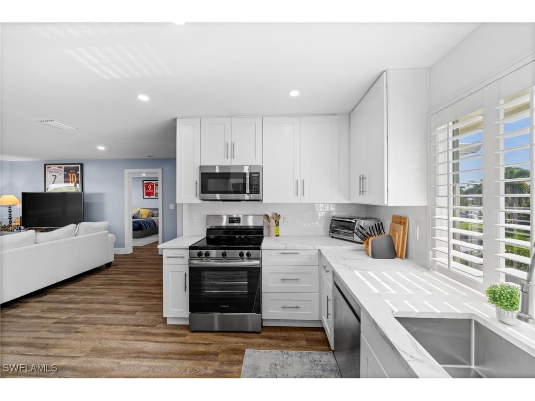 225 Memory Ln #2464 Naples FL 34112 225082993 image25