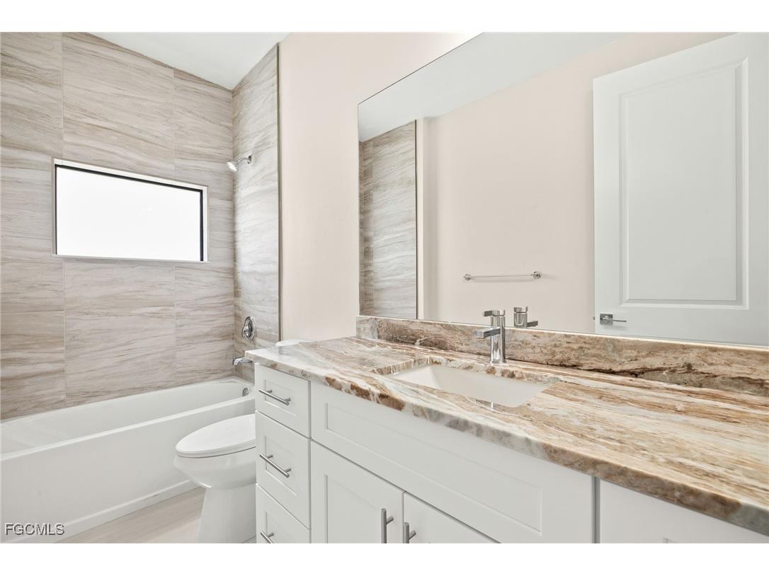 225 NE 8th Terrace Cape Coral FL 33909 2025025080 image21