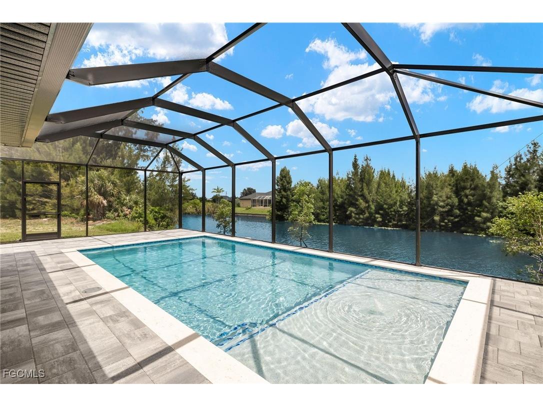 225 NE 8th Terrace Cape Coral FL 33909 2025025080 image28