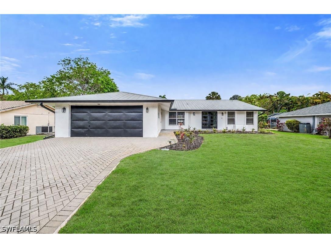 225 Pebble Beach Circle Naples FL 34113 226013471 image1