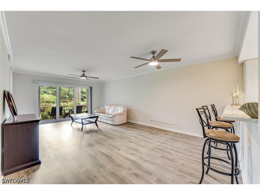 225 Robin Hood Circle #101 Naples FL 34104 226020731 image2