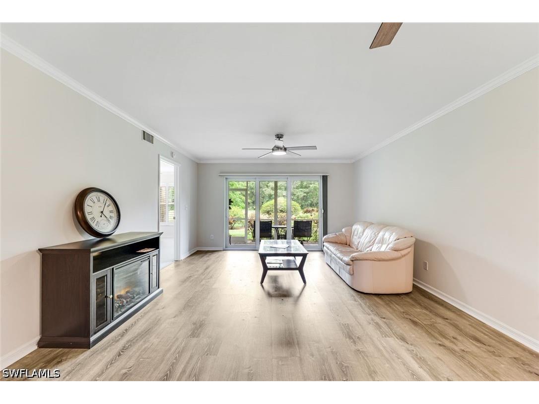 225 Robin Hood Circle #101 Naples FL 34104 226020731 image3
