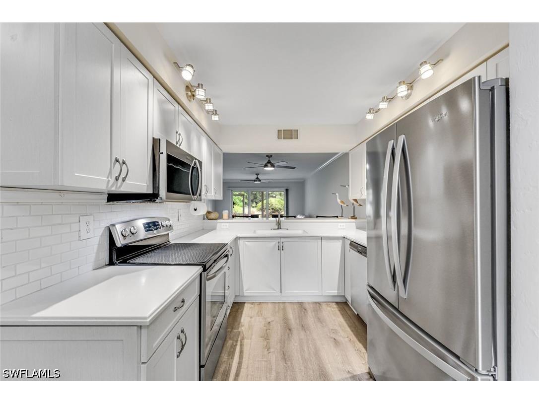225 Robin Hood Circle #101 Naples FL 34104 226020731 image8