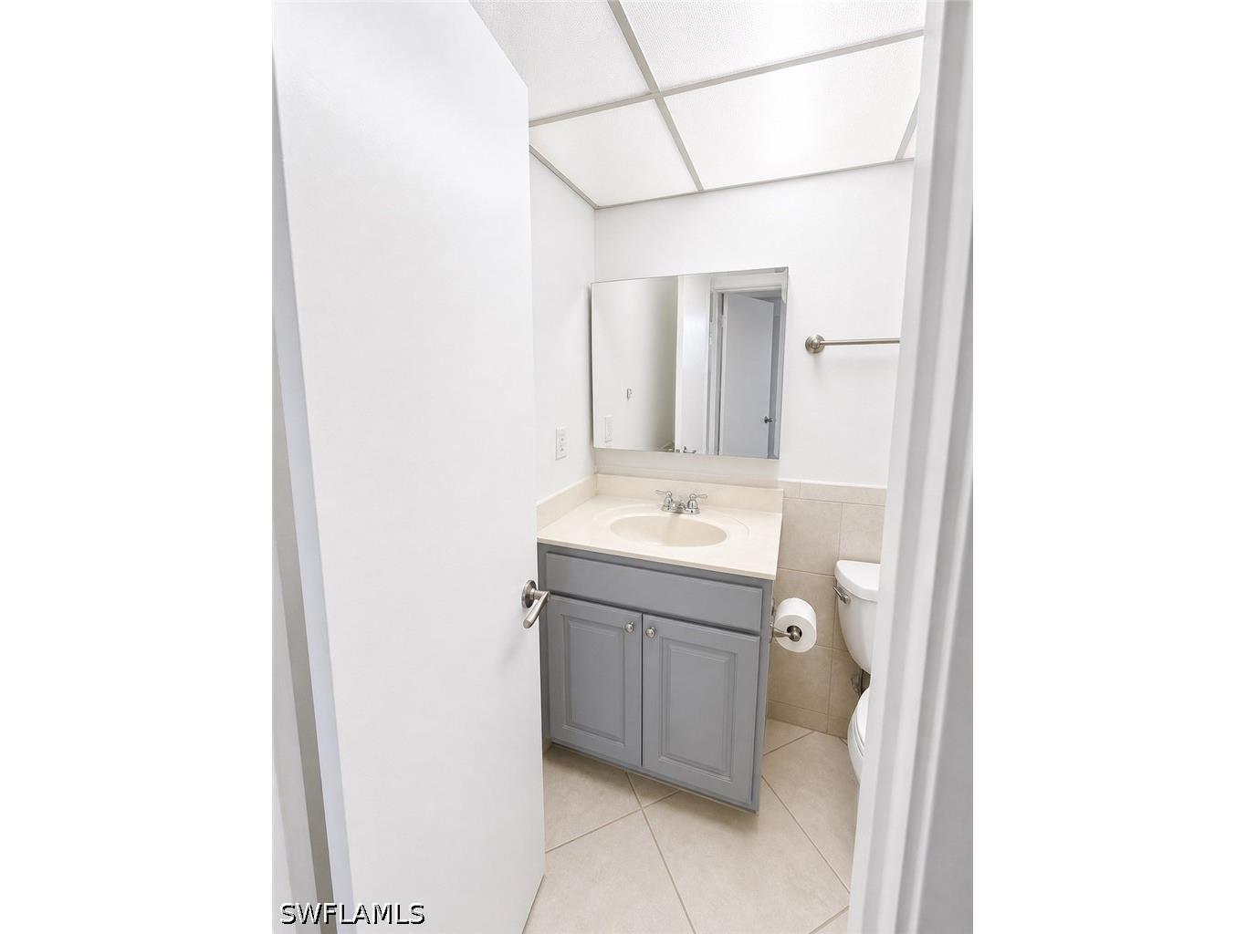 225 Turtle Lake Court #210 Naples FL 34105 226016869 image14
