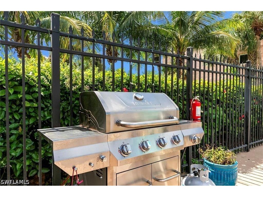225 Turtle Lake Court #210 Naples FL 34105 226016869 image18