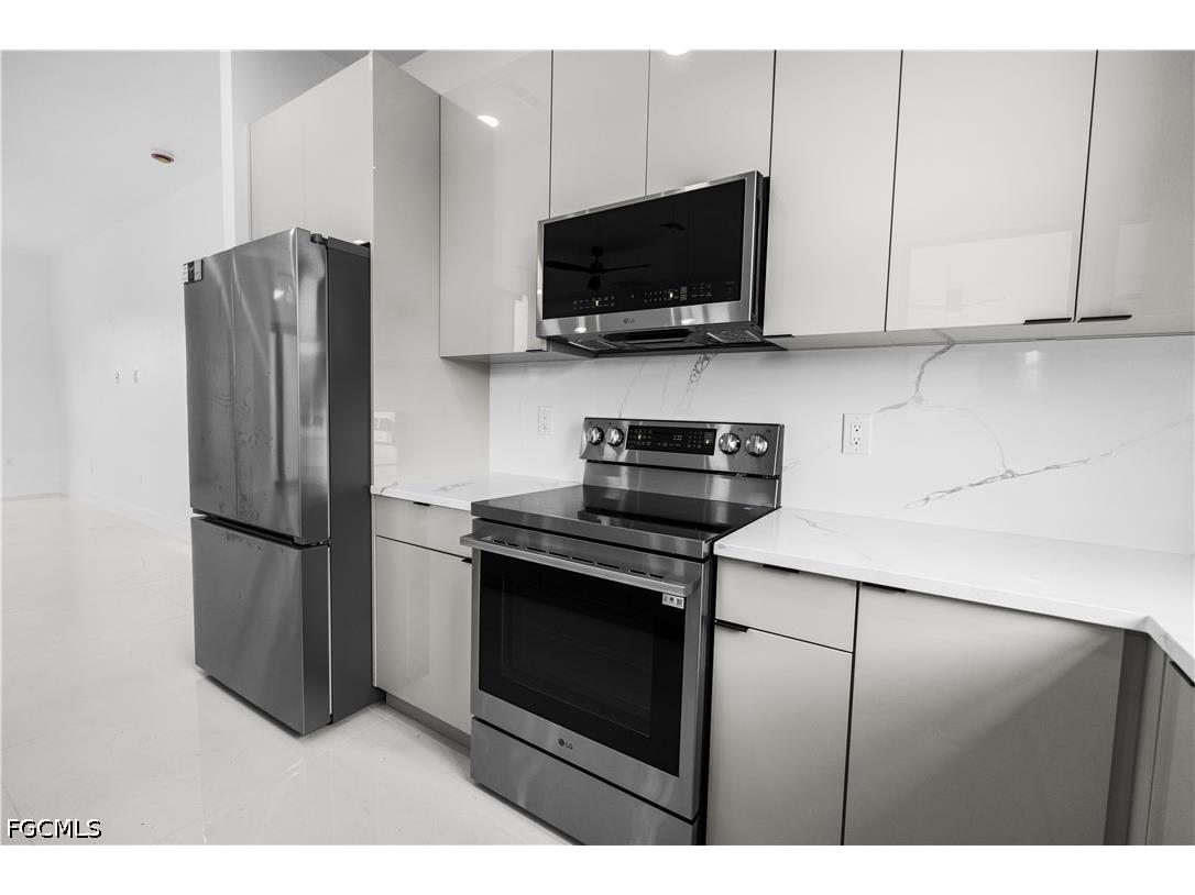 2250 10th Terrace Lehigh Acres FL 33936 2025022529 image21