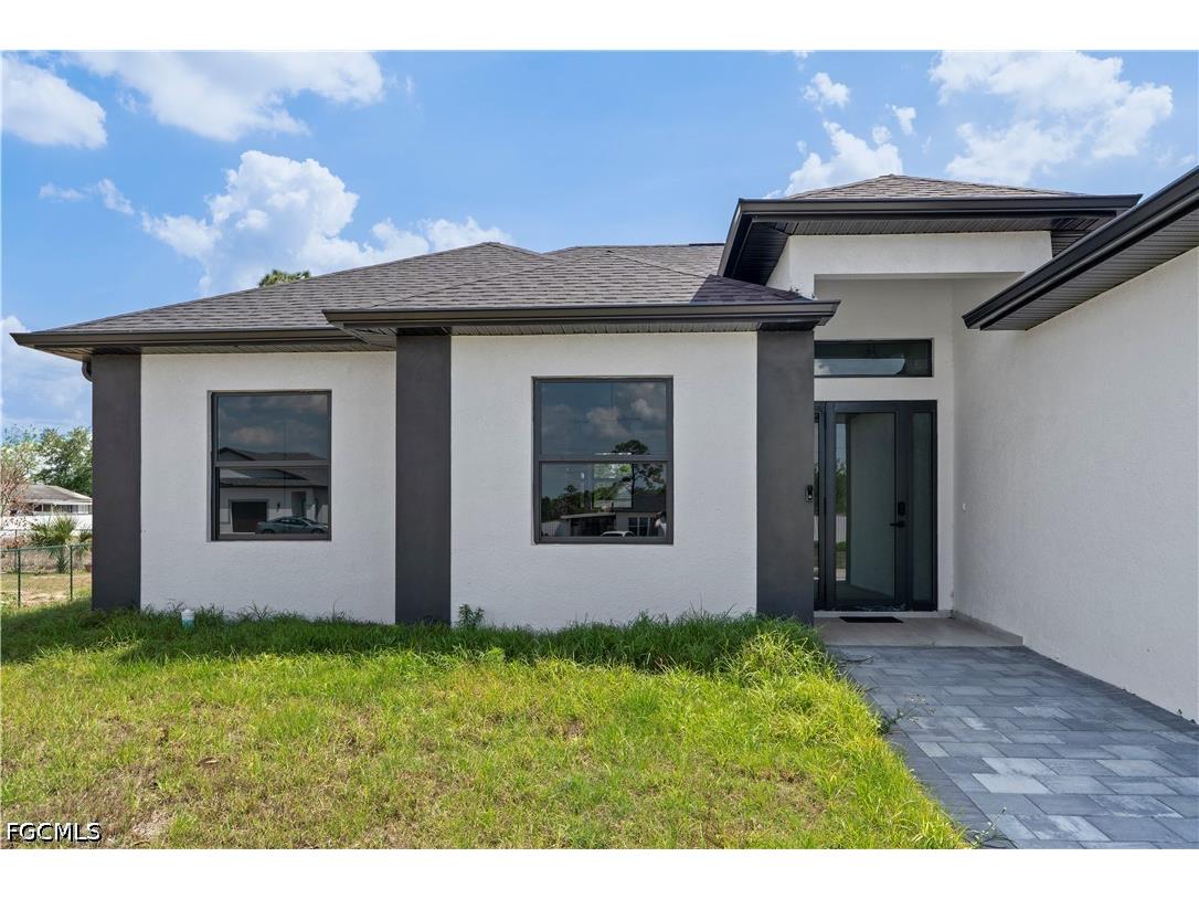 2250 10th Terrace Lehigh Acres FL 33936 2025022529 image3