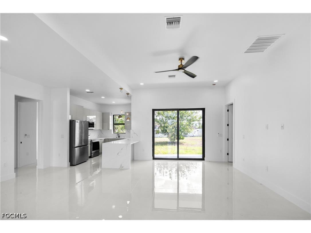 2250 10th Terrace Lehigh Acres FL 33936 2025022529 image6