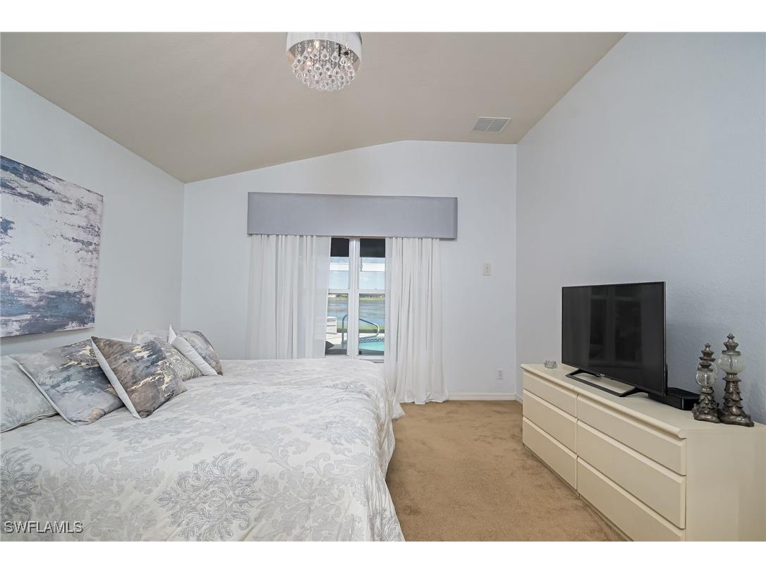 2250 Grove Drive Naples FL 34120 225071653 image16